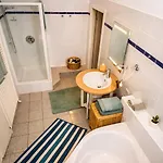 Apartment Urbanes Design-apartment Für Große Gruppen Mit 2 Balkonen *