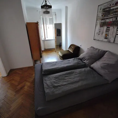 Elegant & Spacious Apartment In Graziself Check-In