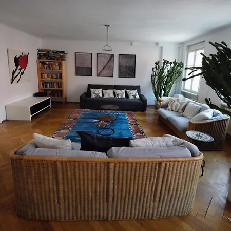 Elegant & Spacious Apartment In Graziself Check-In *