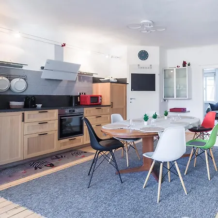 Elegant & Spacious Apartment In Graziself Check-In *