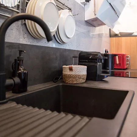 Elegant & Spacious Apartment In Graziself Check-In غراتس