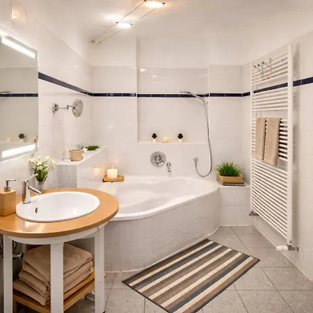 Apartament Grosses Urbanes Design-apartment Mit 2 Balkonen Graz